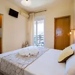 Ianos アパートホテル 3*