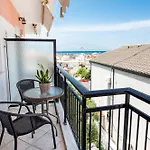 アパートホテル Ianos ポトス