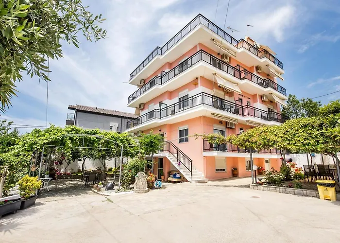 Ianos Hotel de apartamente Potos