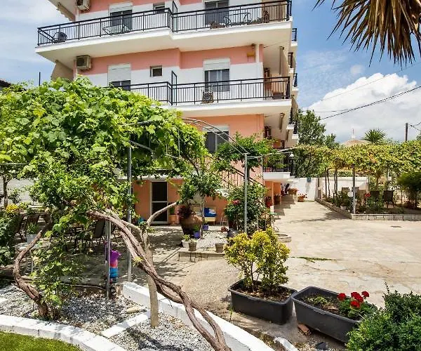 Ianos Hotel de apartamente 3*