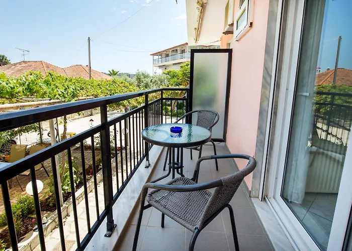 Ianos Hotel de apartamente 3*