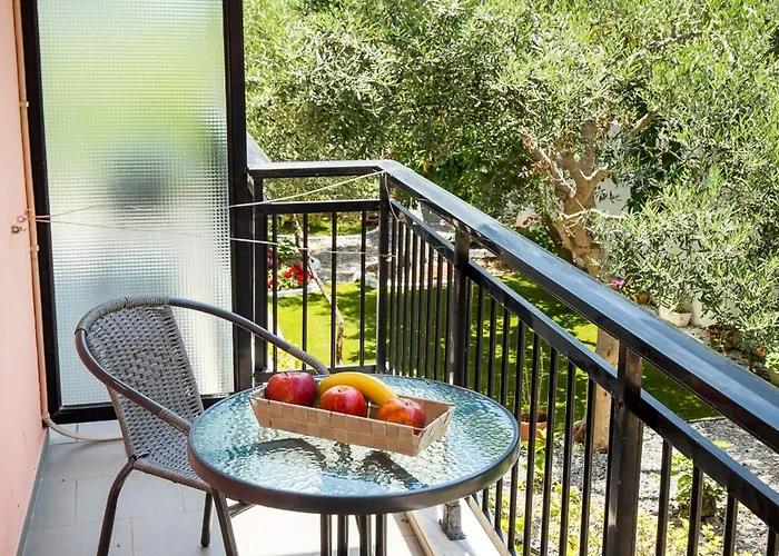 Ianos Hotel de apartamente 3*